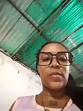 Snapshot of Vale_Nikol21 chatting on March 14, 2026, 12:16 am Vale Nikol21 online show from March 14, 2026, 12:16 am