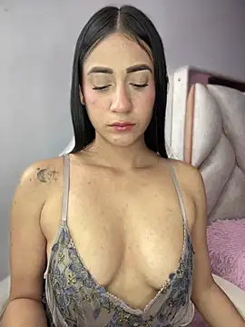 Snapshot of isabela_l chatting on June 7, 2026, 9:31 pm isabela l online show from June 7, 2026, 9:31 pm