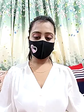 Snapshot of Prova-2 chatting on October 5, 2025, 6:09 pm Prova-2 online show from October 5, 2025, 6:09 pm