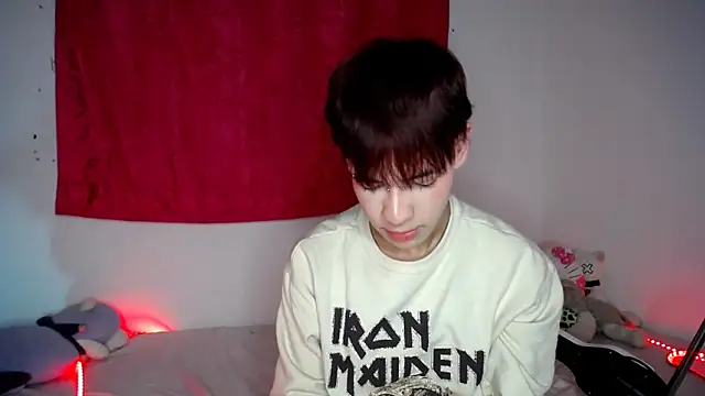 Snapshot of lucky_stricke chatting on December 19, 2025, 7:11 am lucky stricke online show from December 19, 2025, 7:11 am