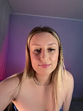 KassandraTress online show from November 24, 2025, 3:23 pm