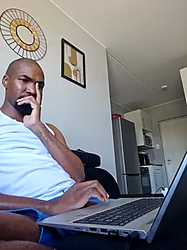 mojaymort online show from December 3, 2025, 7:30 am