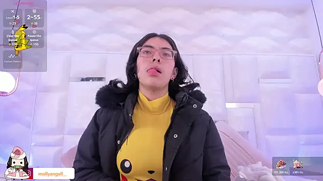 Im Molly Angel online show from November 30, 2025, 1:56 pm