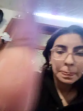 Im Molly Angel online show from November 4, 2025, 12:58 am