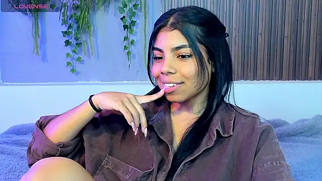 Snapshot of Dakotaferreti chatting on October 7, 2025, 8:43 pm Dakotaferreti online show from October 7, 2025, 8:43 pm