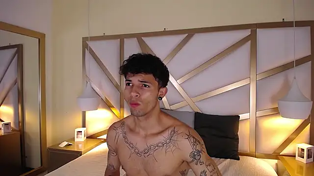 Enzo Hunter online show from October 9, 2025, 4:13 am