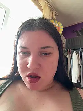 Snapshot of Kemeli008 chatting on May 8, 2026, 11:47 am Kemeli008 online show from May 8, 2026, 11:47 am