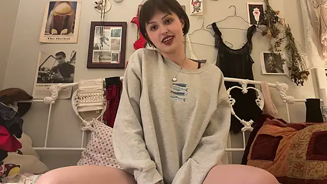 Snapshot of urbbydollxx chatting on June 30, 2026, 8:47 am urbbydollxx online show from June 30, 2026, 8:47 am