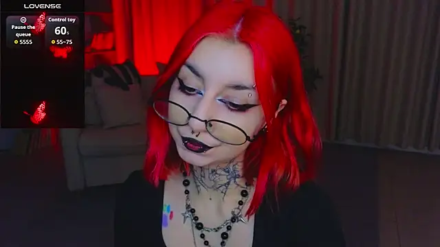 Snapshot of Mistress__Marcelline chatting on July 5, 2026, 1:21 am Mistress Marcelline online show from July 5, 2026, 1:21 am
