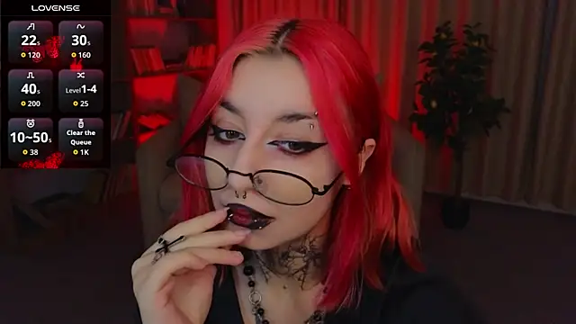 Snapshot of Mistress__Marcelline chatting on July 18, 2026, 2:42 am Mistress Marcelline online show from July 18, 2026, 2:42 am