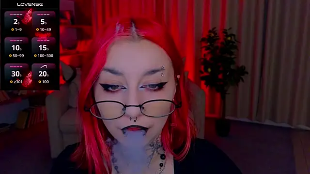 Snapshot of Mistress__Marcelline chatting on July 10, 2026, 1:38 am Mistress Marcelline online show from July 10, 2026, 1:38 am