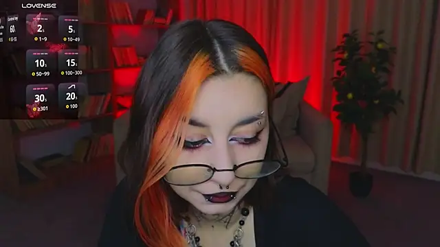Snapshot of Mistress__Marcelline chatting on June 24, 2026, 1:37 am Mistress Marcelline online show from June 24, 2026, 1:37 am