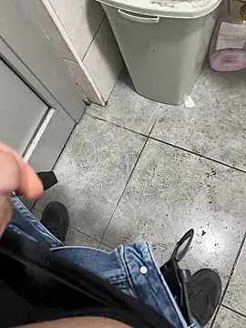 Snapshot of KAZANOVAA chatting on November 10, 2025, 3:17 pm KAZANOVAA online show from November 10, 2025, 3:17 pm