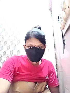 Snapshot of varnika chatting on October 16, 2025, 11:18 am varnika online show from October 16, 2025, 11:18 am