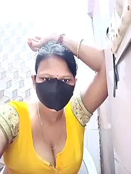 Snapshot of varnika chatting on November 3, 2025, 11:58 am varnika online show from November 3, 2025, 11:58 am