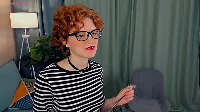 EdlinGathright online show from September 26, 2025, 3:46 am