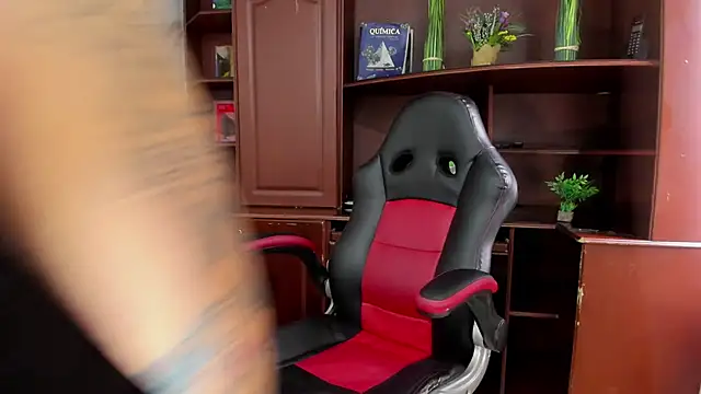 AnastasiaBelov online show from October 14, 2025, 1:12 pm