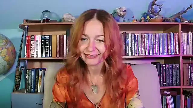 Foxilady357 online show from September 28, 2025, 2:13 pm