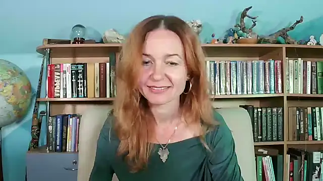 Foxilady357 online show from October 13, 2025, 2:29 pm