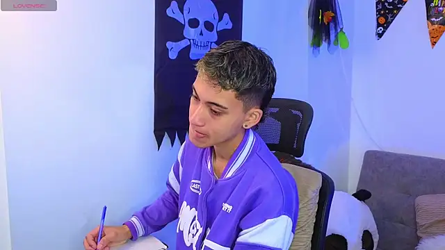 yulian vasquez online show from October 22, 2025, 12:26 pm