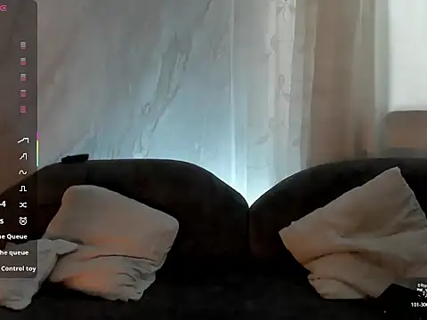 Snapshot of LoganTwink18 chatting on February 22, 2026, 4:08 pm LoganTwink18 online show from February 22, 2026, 4:08 pm