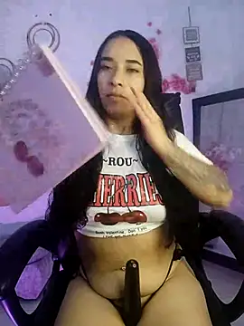 Snapshot of Valenn_fernandez chatting on July 6, 2026, 12:06 am Valenn fernandez online show from July 6, 2026, 12:06 am