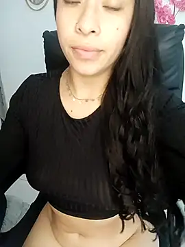 Snapshot of Valenn_fernandez chatting on July 15, 2026, 8:49 pm Valenn fernandez online show from July 15, 2026, 8:49 pm