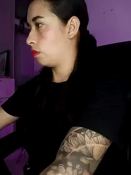 Snapshot of Valenn_fernandez chatting on June 26, 2026, 10:04 pm Valenn fernandez online show from June 26, 2026, 10:04 pm