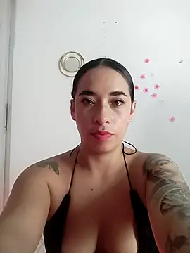Snapshot of Valenn_fernandez chatting on June 24, 2026, 7:55 pm Valenn fernandez online show from June 24, 2026, 7:55 pm