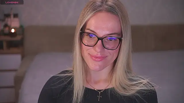 Vanille Mystery online show from March 9, 2026, 10:02 pm