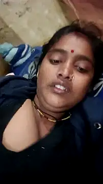 Guriya0076 online show from February 3, 2026, 10:15 pm