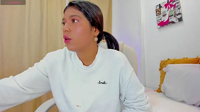 Snapshot of andrea_sanchezz chatting on September 12, 2025, 1:00 pm andrea sanchezz online show from September 12, 2025, 1:00 pm