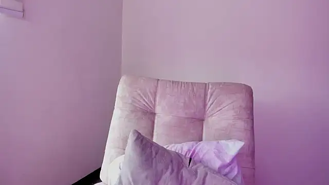 Snapshot of Arianna_Jannes chatting on October 19, 2025, 5:26 pm Arianna Jannes online show from October 19, 2025, 5:26 pm