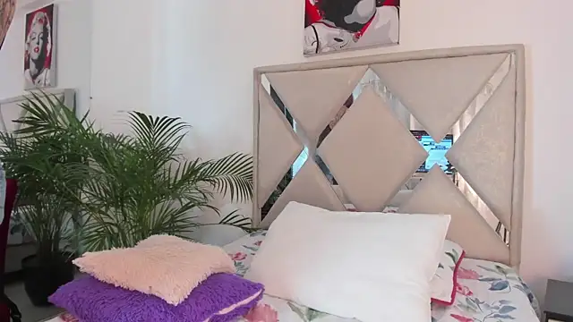 Snapshot of abby_jones2 chatting on March 28, 2026, 3:18 am abby jones2 online show from March 28, 2026, 3:18 am