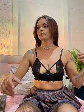 TayllorSweet  online show from July 3, 2026, 1:56 am