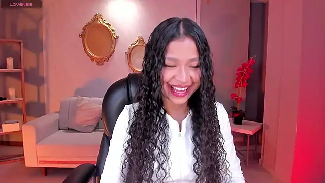 SophieHouston  online show from November 12, 2025, 4:16 am