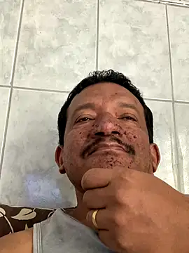 PIROCAGG21 online show from November 28, 2025, 1:33 pm