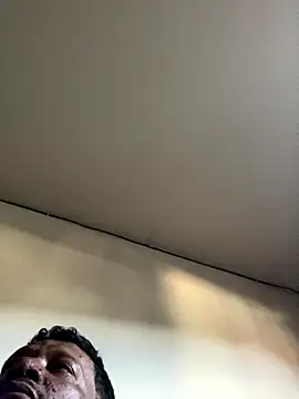 PIROCAGG21 online show from October 19, 2025, 10:18 am