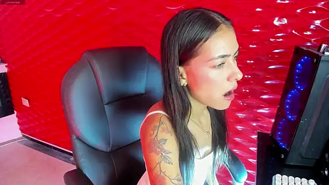 ValkaGrecco online show from January 13, 2026, 11:41 pm