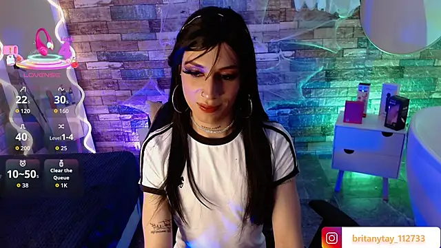 boyfox tay online show from November 2, 2025, 4:17 am