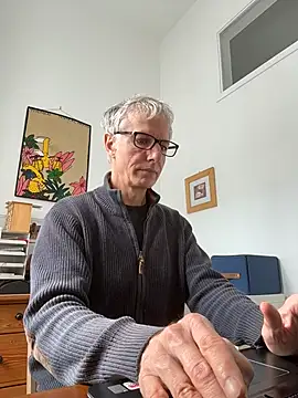 SexyLeon8 online show from March 27, 2026, 1:34 pm