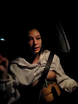 littleladyshelly online show from March 16, 2026, 6:43 pm