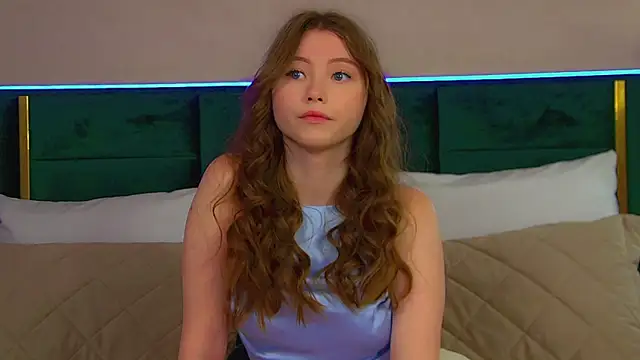 Snapshot of KeiraAsti chatting on September 28, 2025, 6:09 am KeiraAsti online show from September 28, 2025, 6:09 am