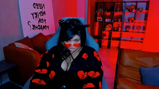 MaryHarrys online show from October 29, 2025, 8:41 pm