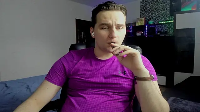 Snapshot of romiosabrino chatting on March 7, 2026, 2:33 pm romiosabrino online show from March 7, 2026, 2:33 pm