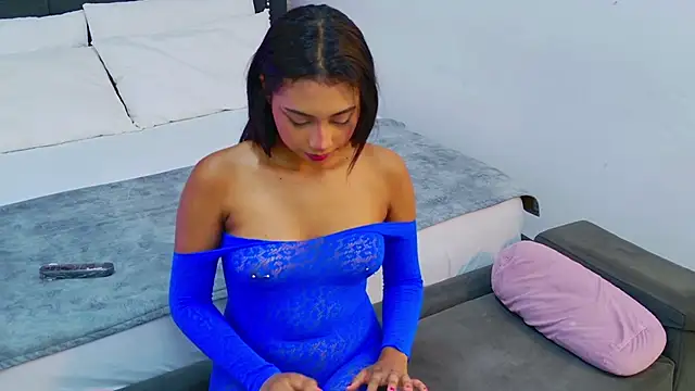 Snapshot of Becca_Grims chatting on November 10, 2025, 3:33 am Becca Grims online show from November 10, 2025, 3:33 am