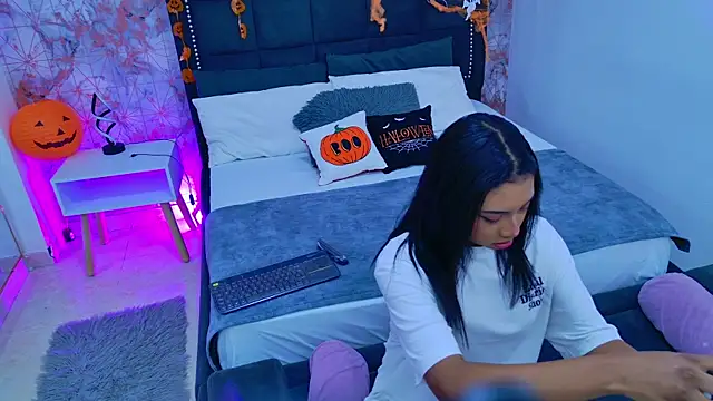 Snapshot of Becca_Grims chatting on October 24, 2025, 3:16 am Becca Grims online show from October 24, 2025, 3:16 am