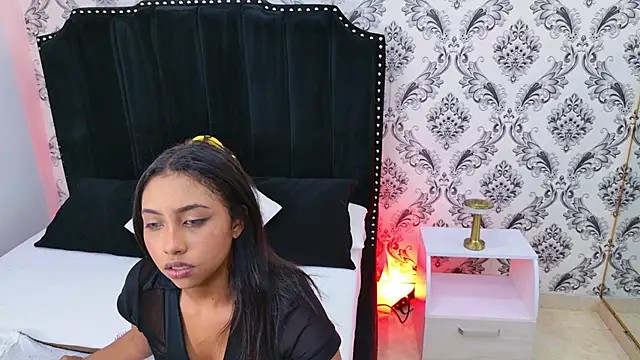 Snapshot of Becca_Grims chatting on November 7, 2025, 3:11 am Becca Grims online show from November 7, 2025, 3:11 am