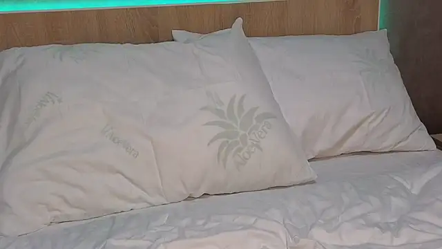 Pisypussy online show from September 28, 2025, 6:04 pm