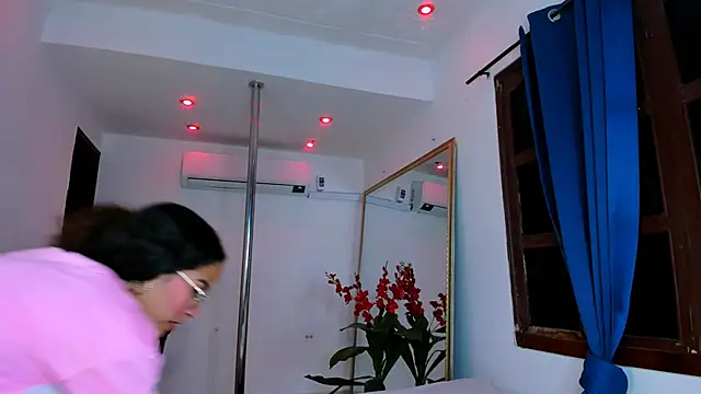 Akira Hime online show from September 30, 2025, 2:28 am